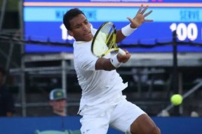 开云体育-蒂姆爆冷击败加拿大队，精彩发挥引爆全场！的简单介绍